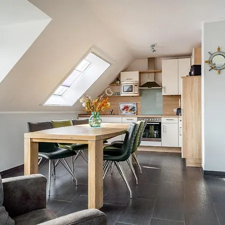 Apartment Kuestenzeit, Obergeschoss Mit Balkon *
